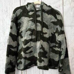 camo hoodie